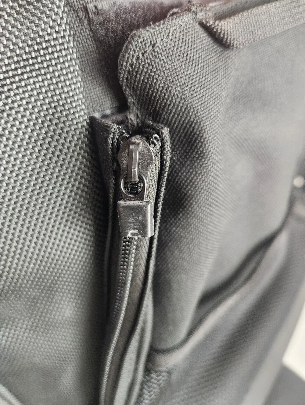Kensington Black Laptop Office Tech Saddlebag Pro Backpack